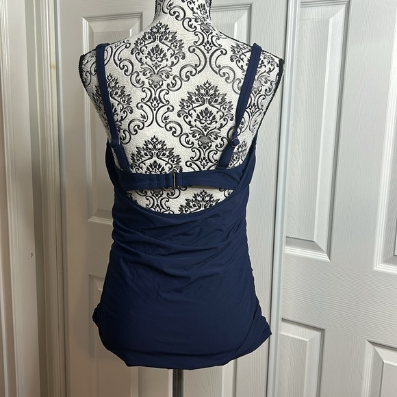 Athleta Navy Blue Tank Top Padded 36 B/C Underwire - Picture 3 of 4